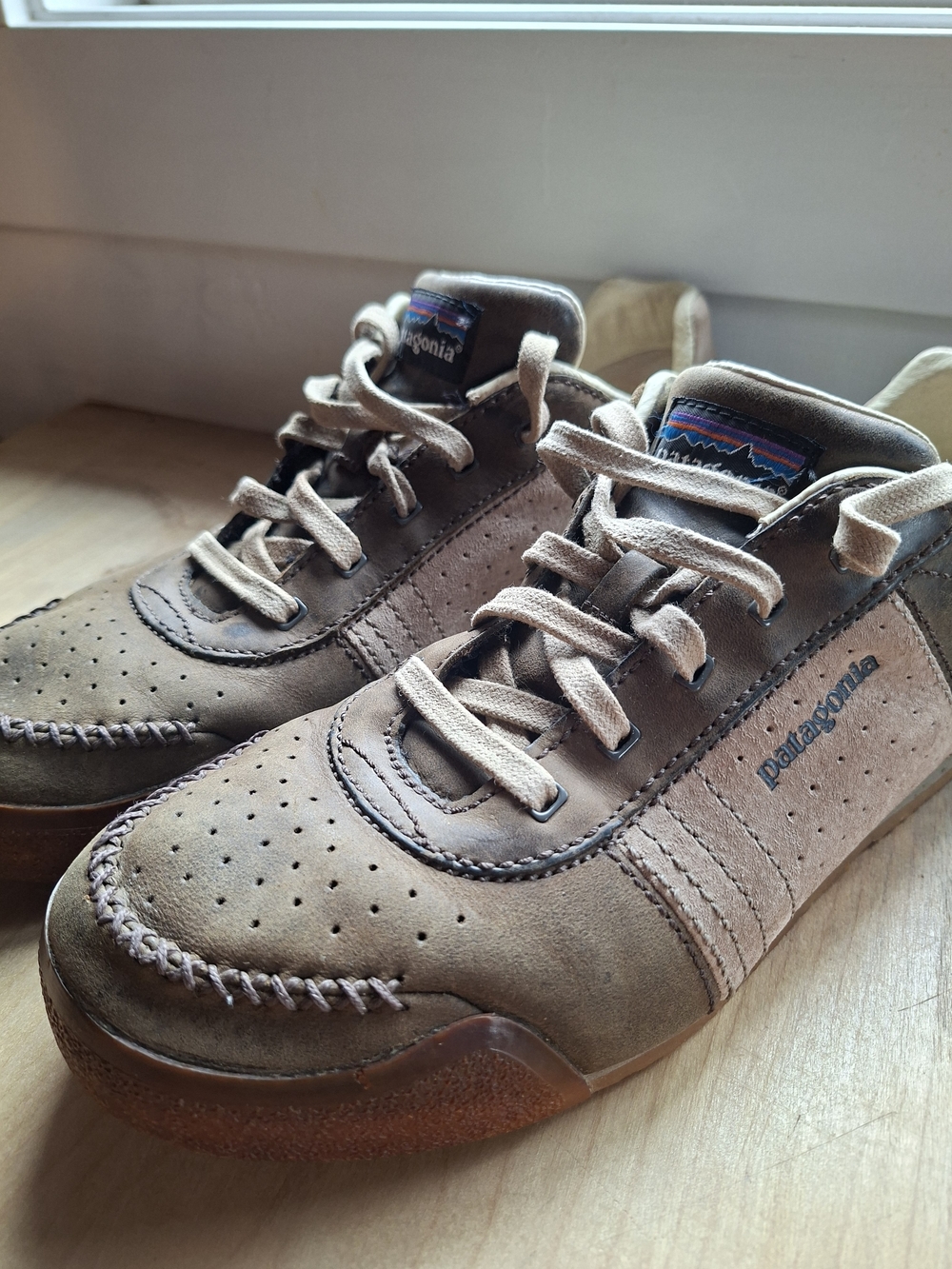 Patagonia Men’s Brown Suede Casual Sneakers